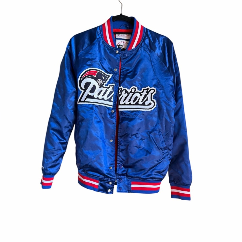 Mitchell & Ness Satin New England Patriots Bomber Jacket NWT Official Size Small